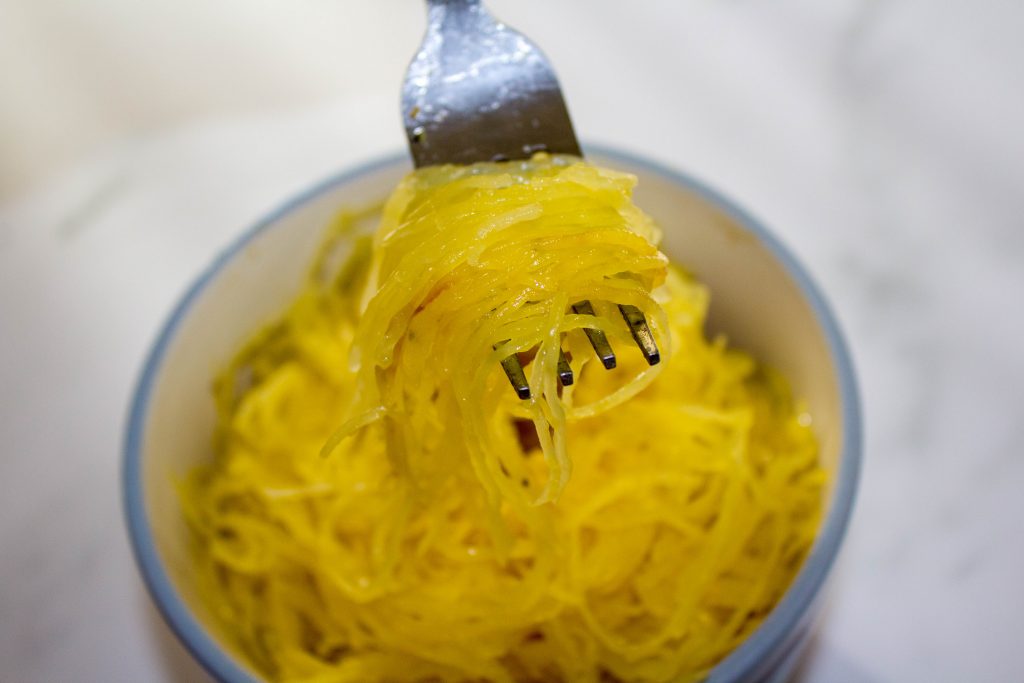 spaghetti-squash-low-carb-pasta-alternative-veggie-noodles