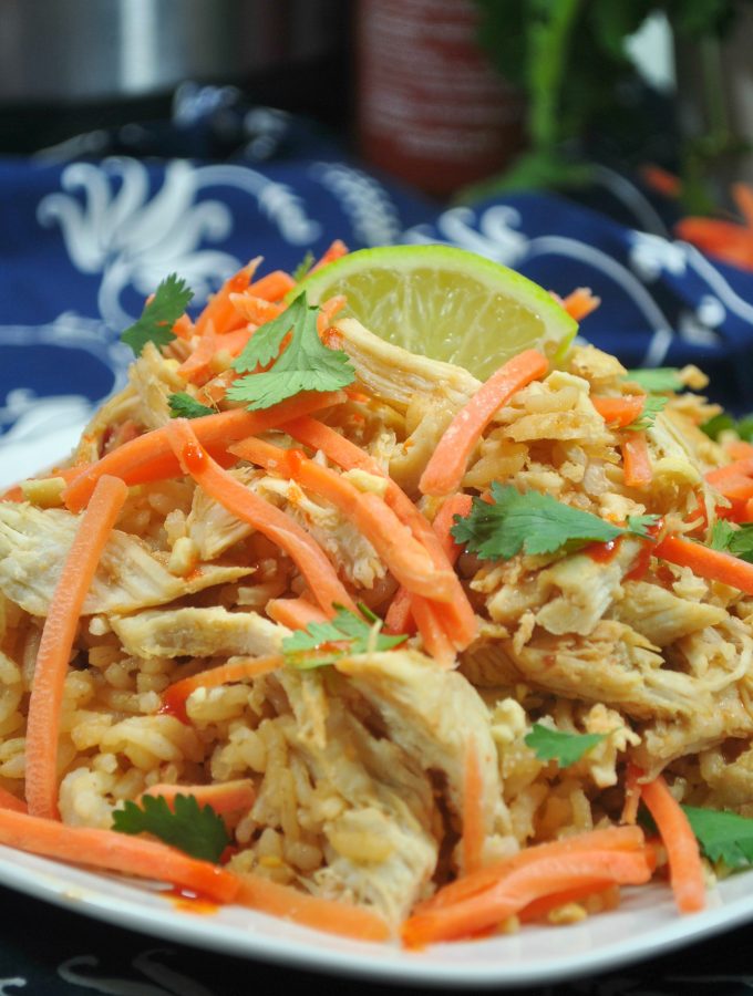 Looking for a delicious chicken pad thai recipe? This pad thai chicken recipe is made in the Instant Pot. An amazing Asian dinner can be on the table in 30 minutes