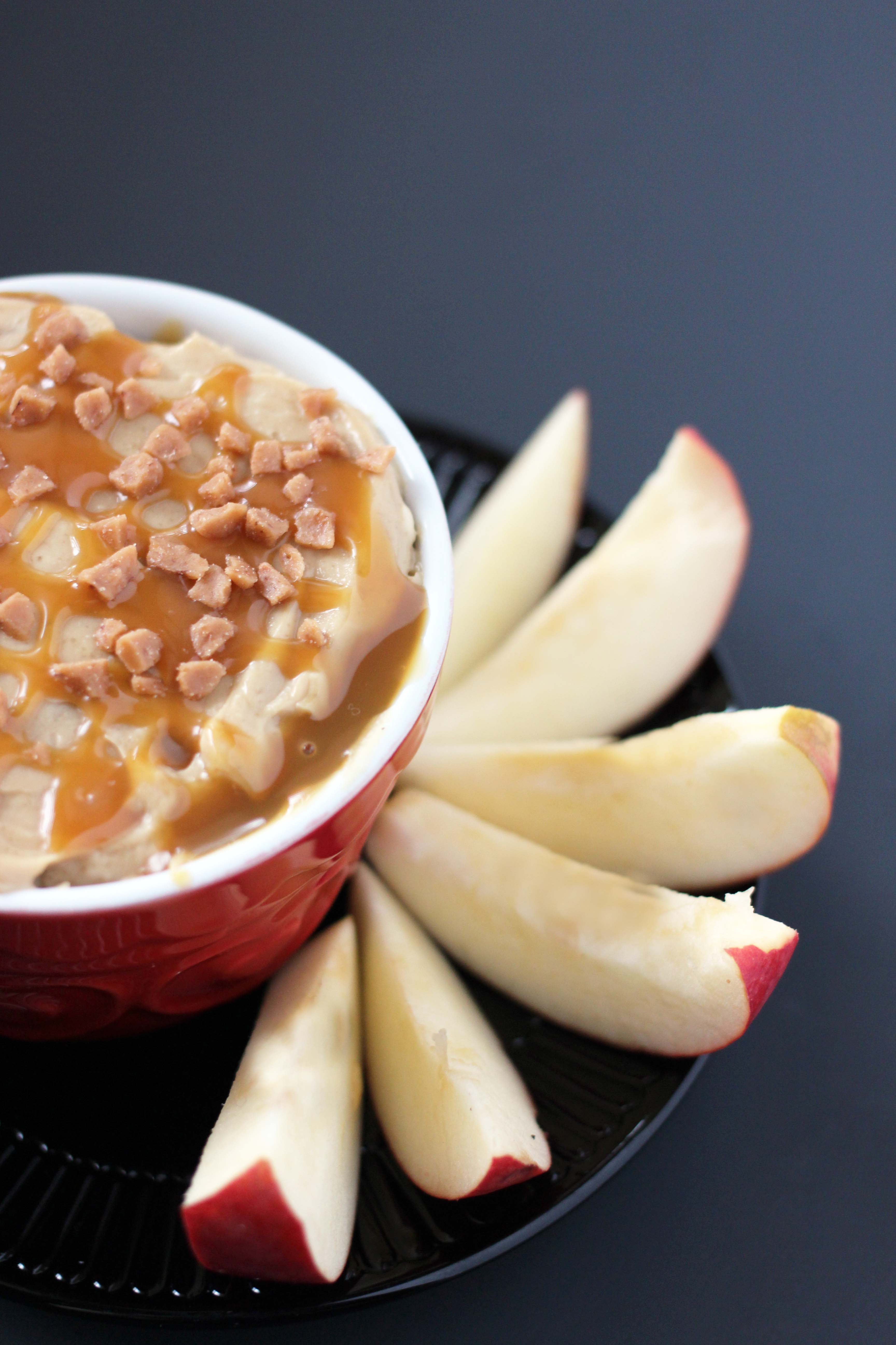 up close of caramel apple dip