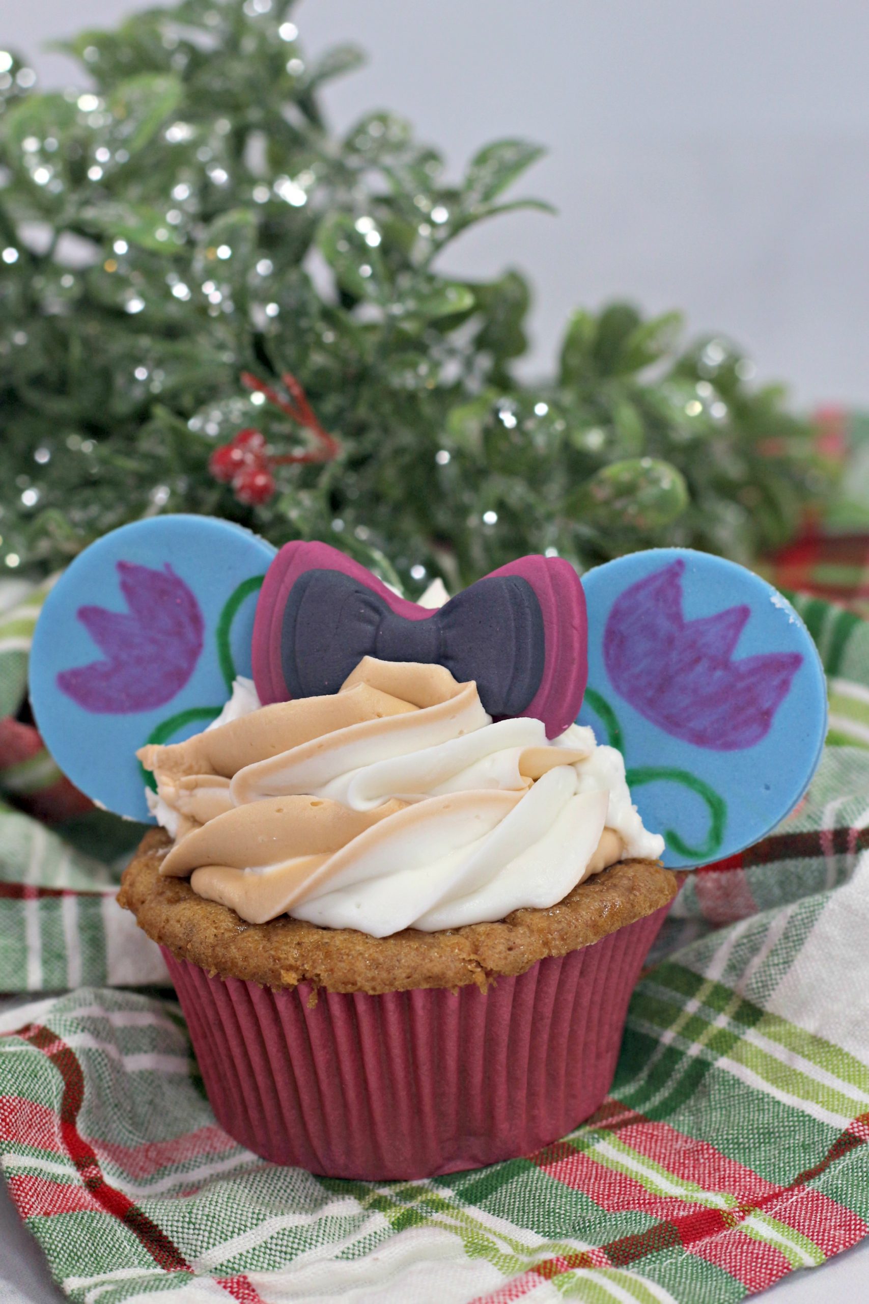 Anna Frozen Cupcakes   Disney Cupcake   Mama Loves To Eat