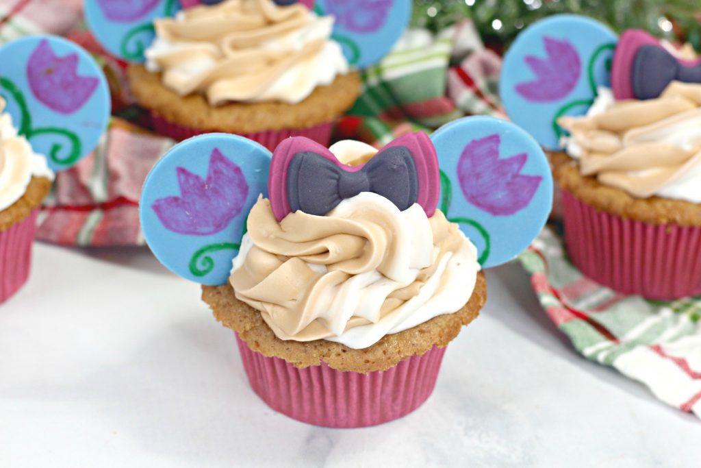 upclose of frozen themed cupcake
