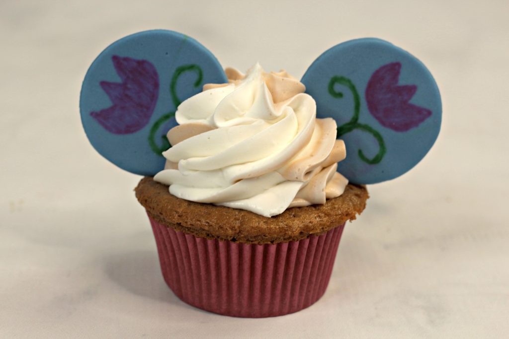 close up of Anna Frozen themed cupcake