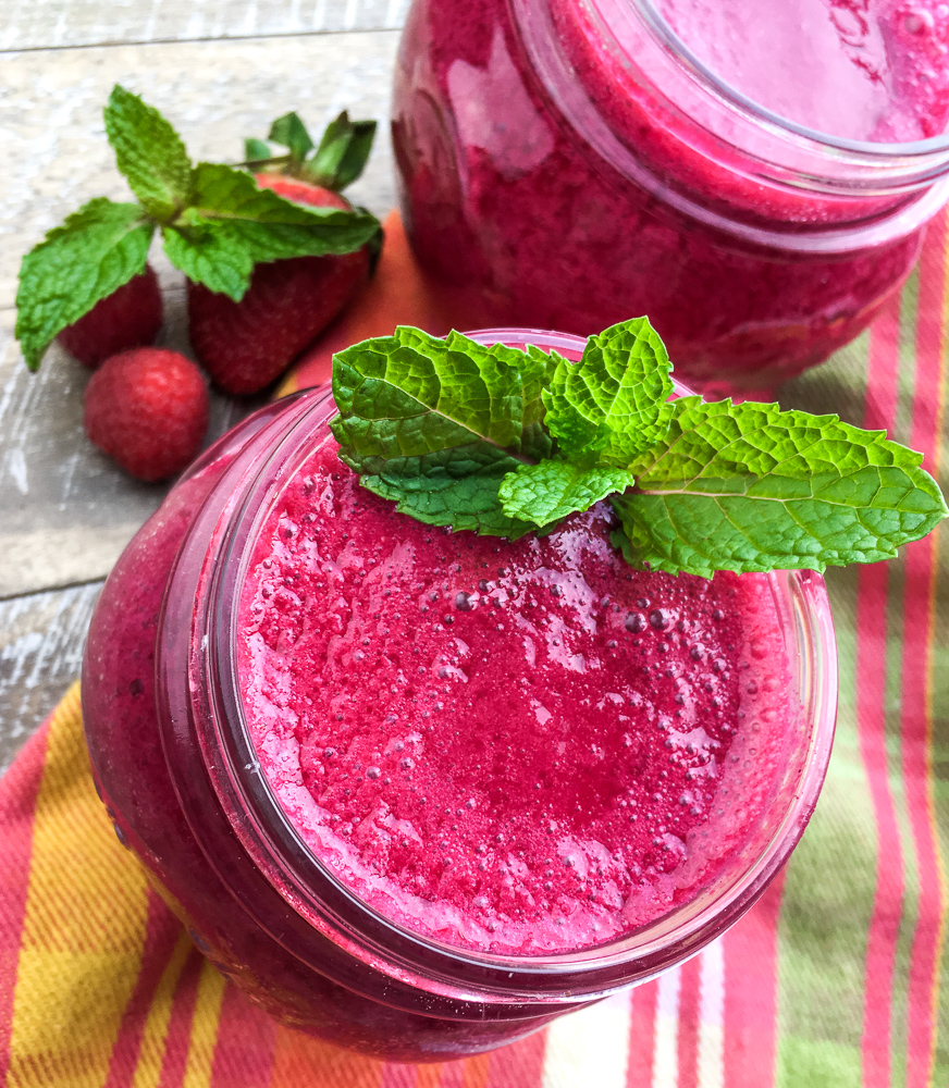 Berry Beet Smoothie - The Best Beetroot Smoothie for Weight Loss 