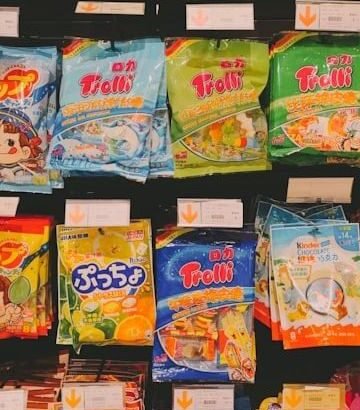 Things '90s Kids Ate That Would Terrify Nutritionists Today