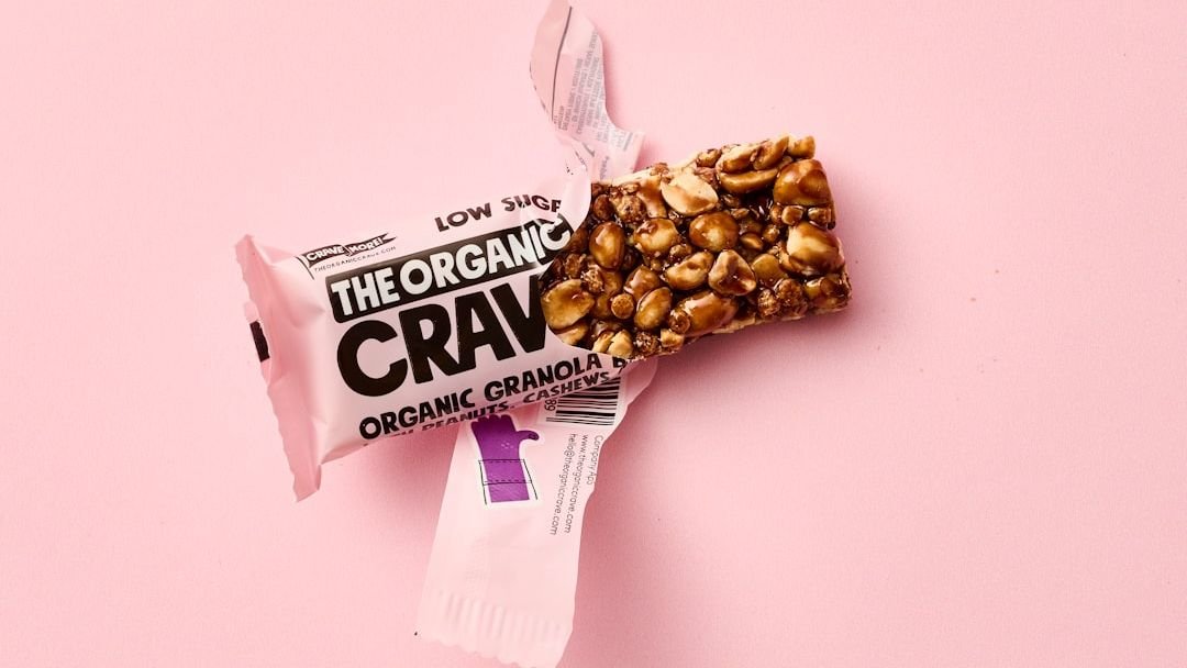 6 "Healthy" Snacks That Nutritionists Secretly Avoid