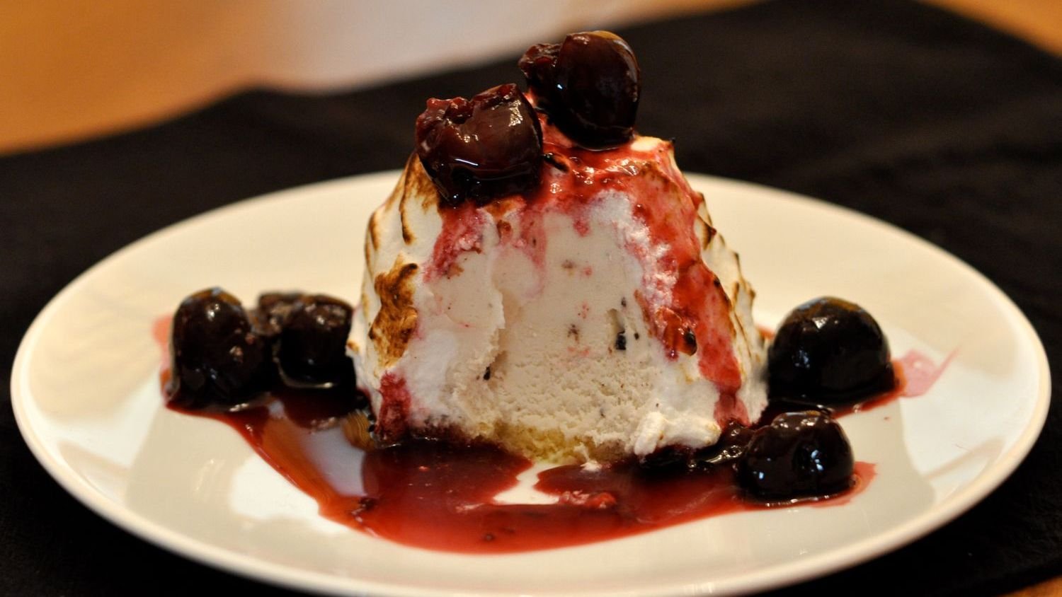 6 Once-Fancy Desserts From the 1950s No One Makes Anymore