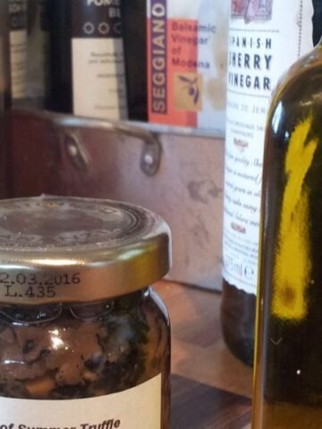 Why Top Chefs Refuse to Cook with Truffle Oil - and What They Use Instead