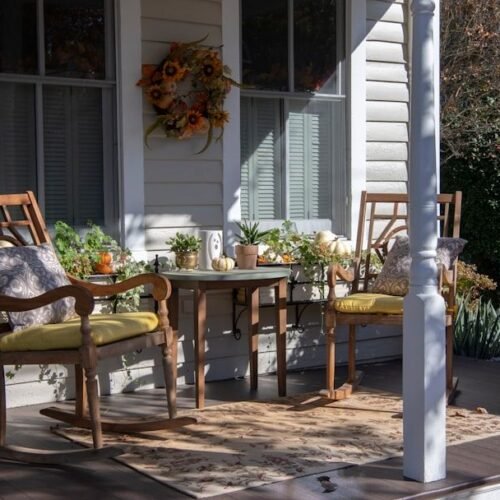 7 Southern Manners Etiquette Experts Say Are Fading Away