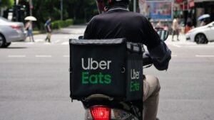 Nobody Warns You About This: 6 Food Delivery Apps With the Most Complaints