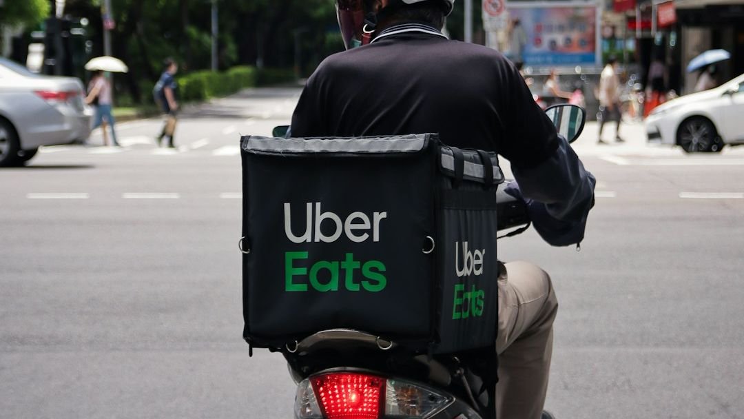 Nobody Warns You About This: 6 Food Delivery Apps With the Most Complaints