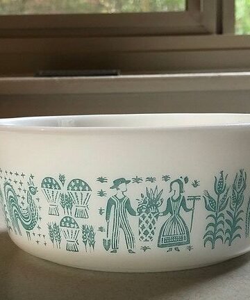 8 Vintage Kitchen Fixtures Worth Thousands That Collectors Still Search For