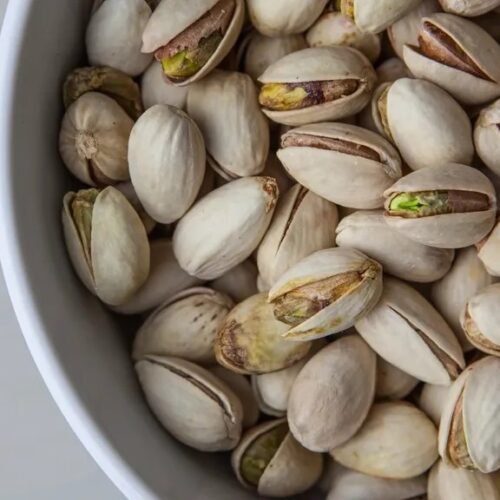 Peanuts vs. Pistachios: Which Has More Fiber, Protein, Antioxidants?