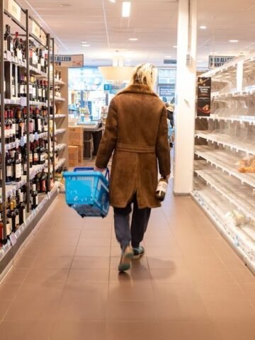 8 Grocery Mistakes That Cost Families Hundreds Each Year - And How to Fix Them Fast