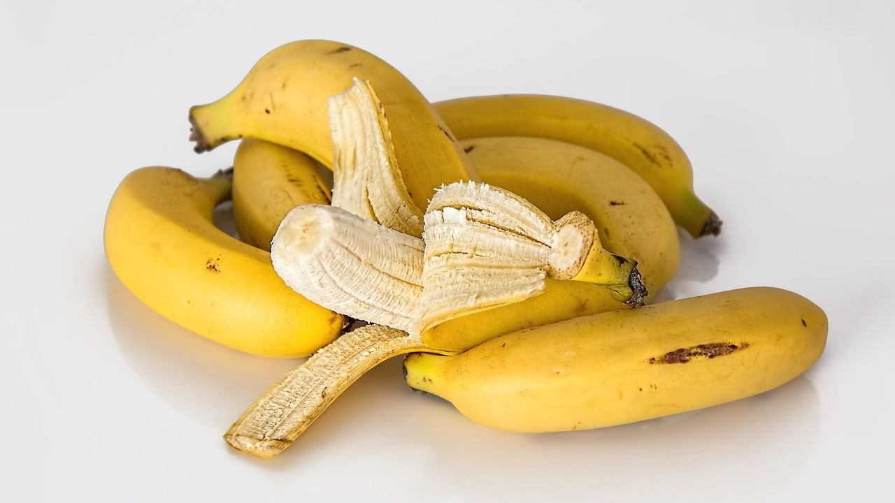 10 Foods You Shouldn't Toss in the Trash (Even Though Most People Do)