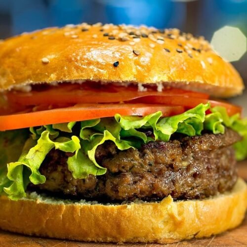 We Asked 9 Chefs Why Restaurant Burgers Taste Better - Now We'll Never Cook Them the Same