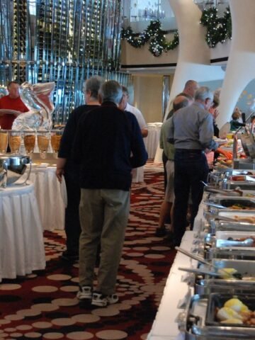 10 Worst Mistakes to Make at a Buffet (And People Still Make Them)