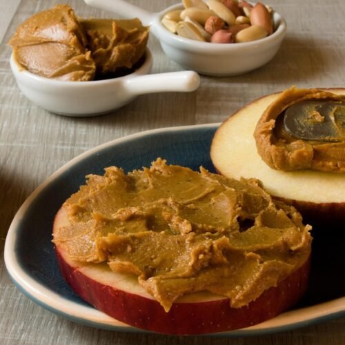 7 Healthy Snacks for Weight Loss - and 3 That Can Add Pounds