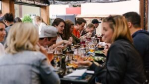 Chefs Warn: Never Arrive at Restaurants at This Time - Here's the Better Time Instead