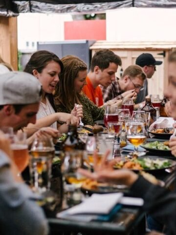 Chefs Warn: Never Arrive at Restaurants at This Time - Here's the Better Time Instead