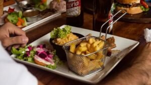 11 Real Reasons Americans Keep Going Back to the Same Fast-Food Chains