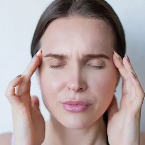 9 Common Signs of B12 Deficiency - And Foods That May Help