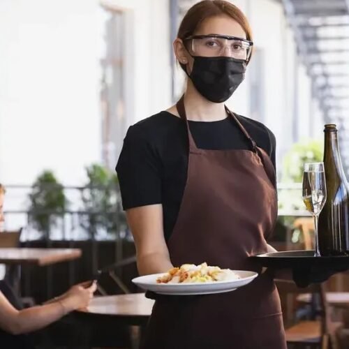 Why Former Restaurant Workers Say You Should Always Look Around the Dining Room Before Ordering