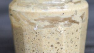 10 Things You'll Always Find in Kitchens of People Who Still Cook the "Old-School" Way - A Surprising Contrast to Today