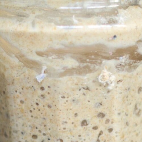 10 Things You'll Always Find in Kitchens of People Who Still Cook the "Old-School" Way - A Surprising Contrast to Today