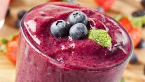 6 "Healthy" Smoothies With More Sugar Than a Glazed Donut