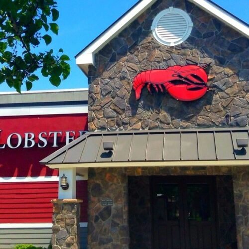 Know Before You Go: 6 Once-Popular U.S. Restaurant Chains That Are Now in Decline