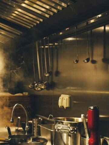 I've Been a Chef for 20 Years - Never Order These 8 "Reliable" Menu Staples