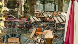 Experts Predict These 7 Types Of Food Businesses Could Disappear In The Next 10 Years