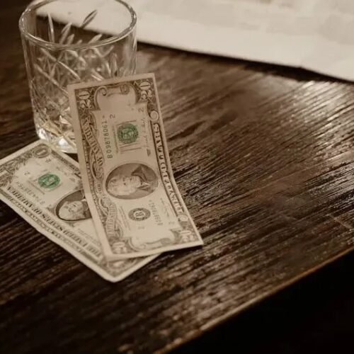 10 Phrases Servers Say Instantly Reveal a Low-Tipping Customer