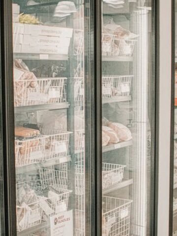 9 Popular Restaurant Dishes That Are Usually Frozen Behind the Scenes